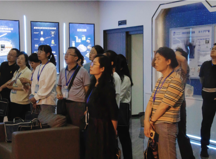 开云·官方端网页版登录入口｜共交流，谋发展，兰州大学校友莅临珩祥科技